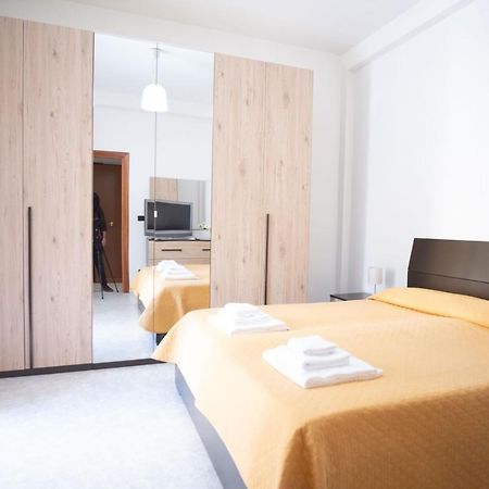Cozy Apartments De Gasperi Bari Zewnętrze zdjęcie